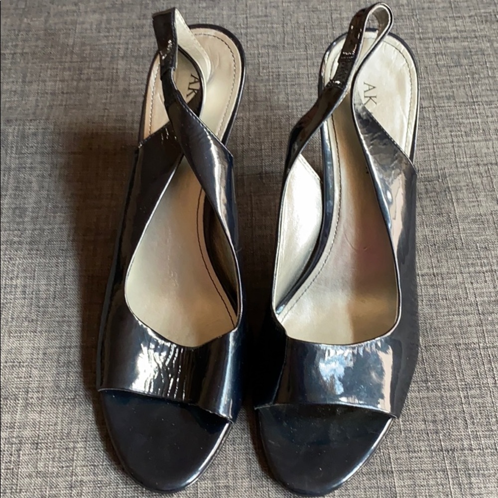 Anne Klein AK Peep Toe Patent Leather Portia 10